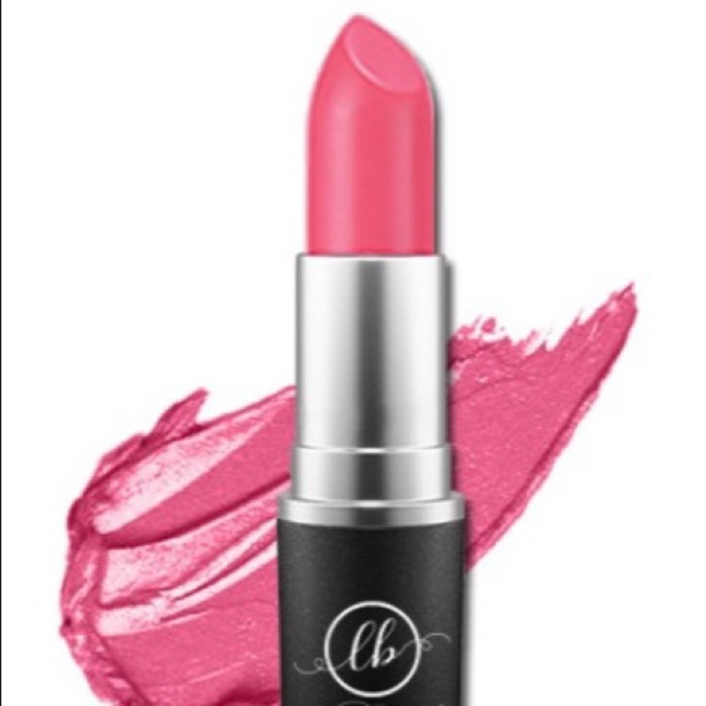 💞LaShaé Beauty “Poise” Matte Lipstick 💞